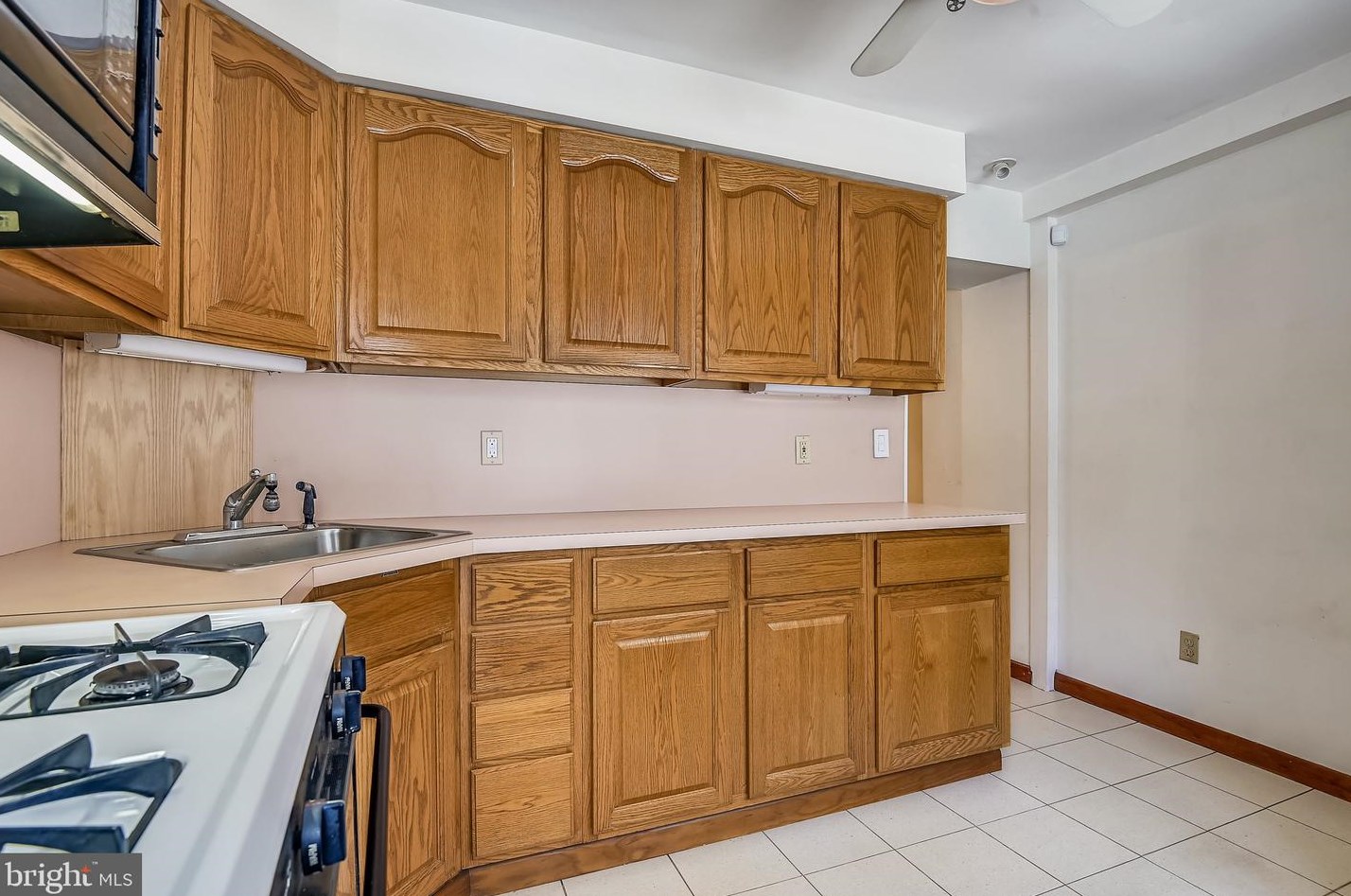 729 Linwood Ave, Baltimore MD 21205-2719 exterior