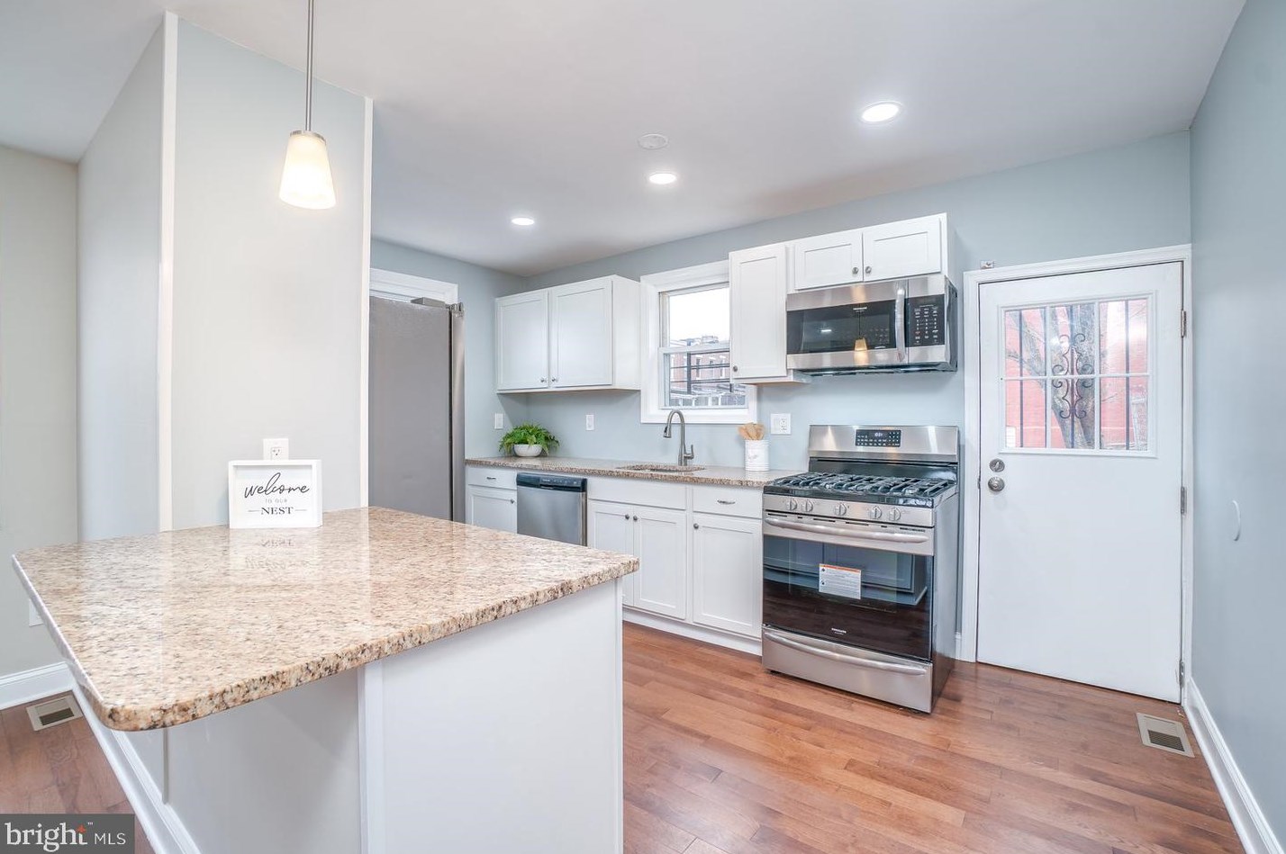 900 Ashburton St, Baltimore MD  21216-4344 exterior