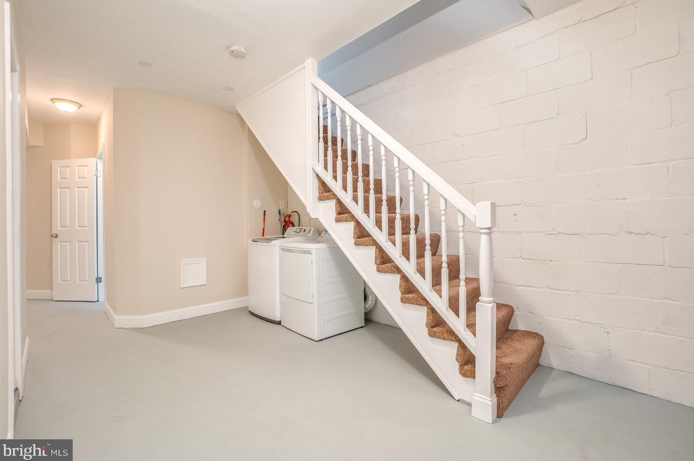 900 Ashburton St, Baltimore MD  21216-4344 exterior