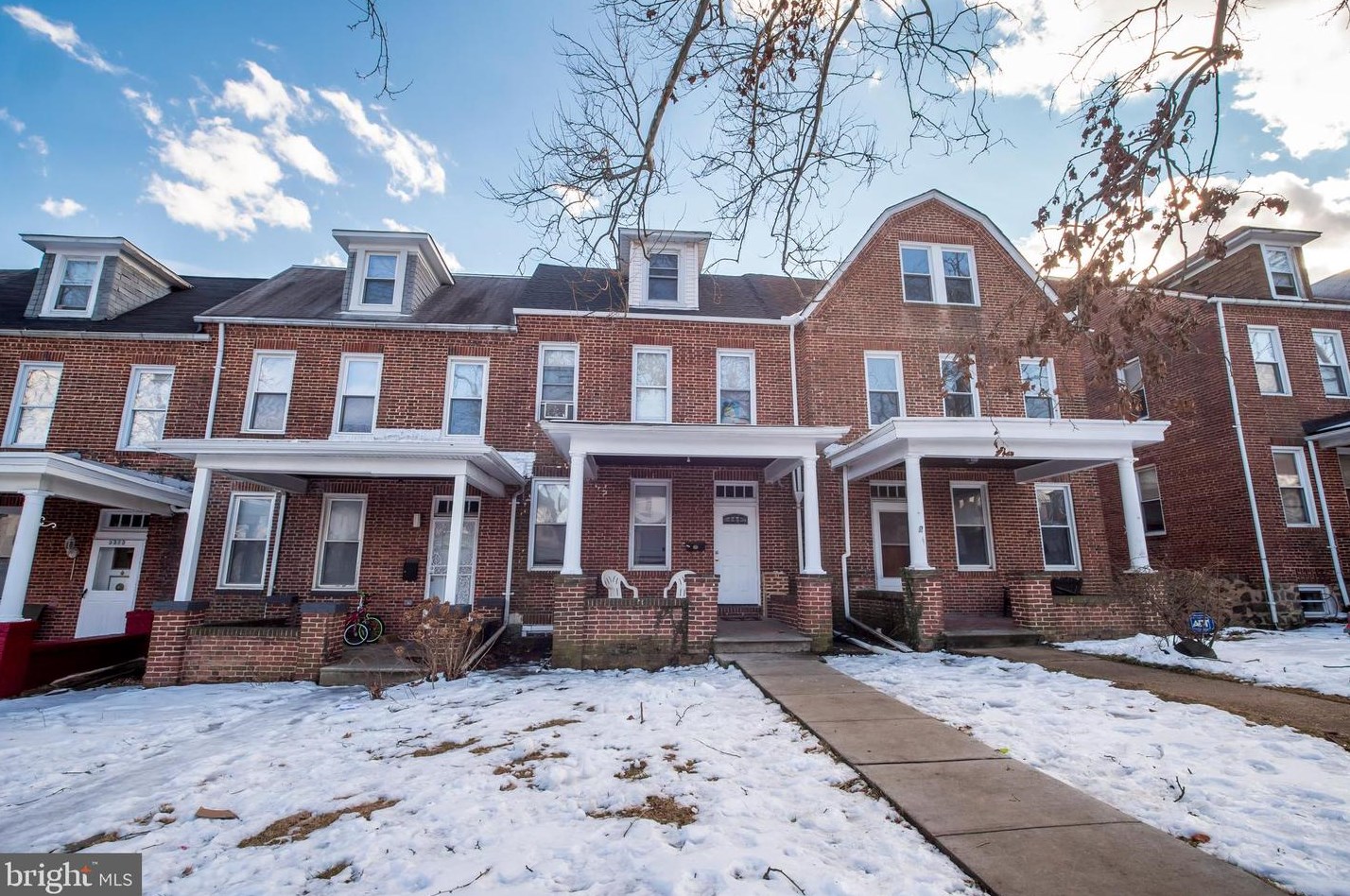 3327 Alto Rd, Baltimore, MD 21216-1802