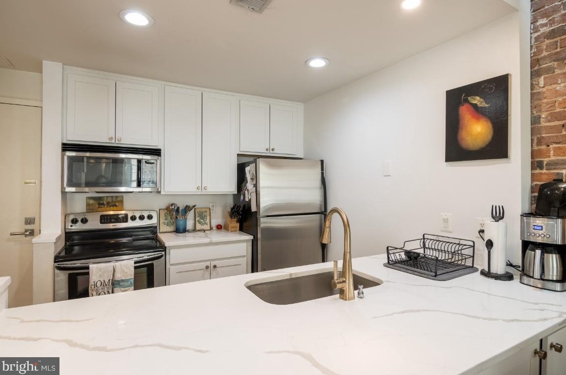 2639 Boston St Apt 310, Baltimore, MD 21224