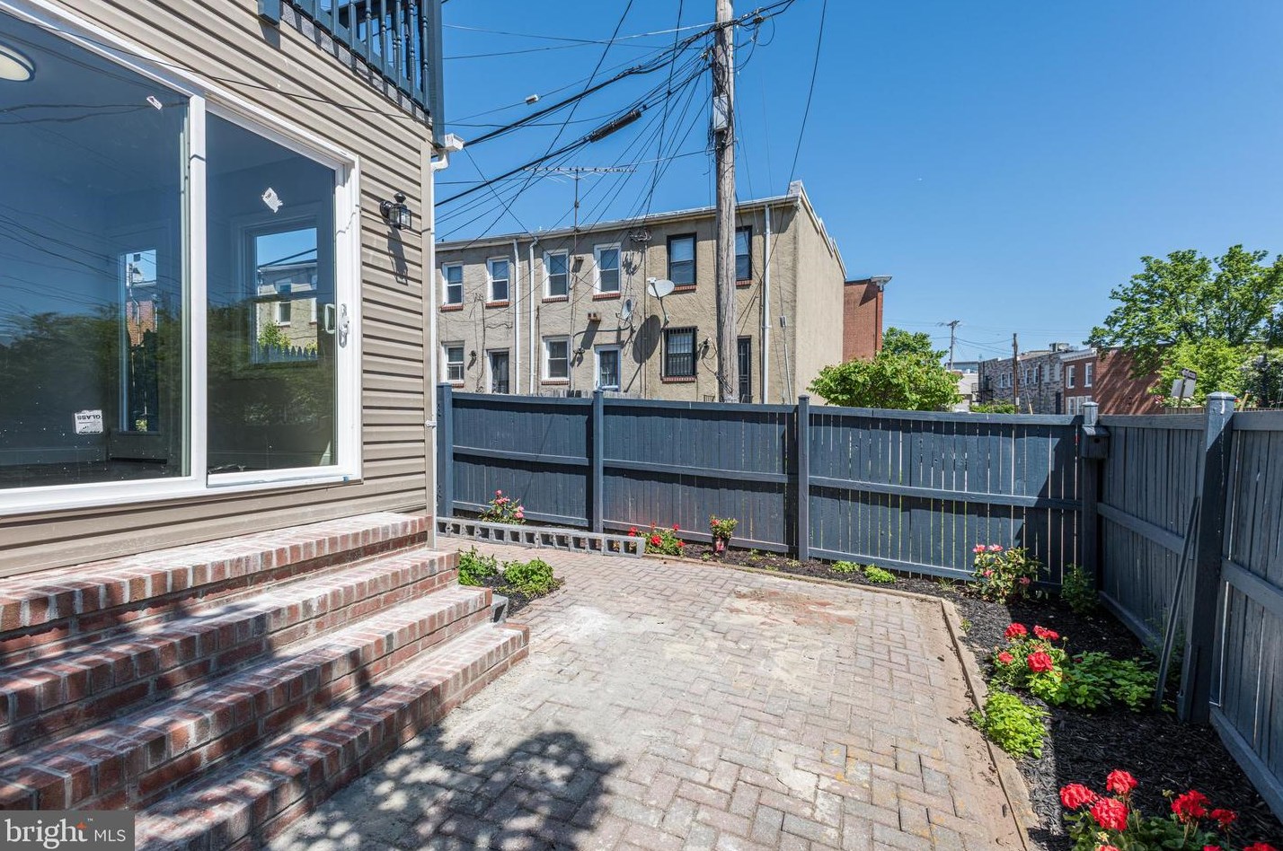 802 Mangold St, Baltimore MD  21230-2505 exterior