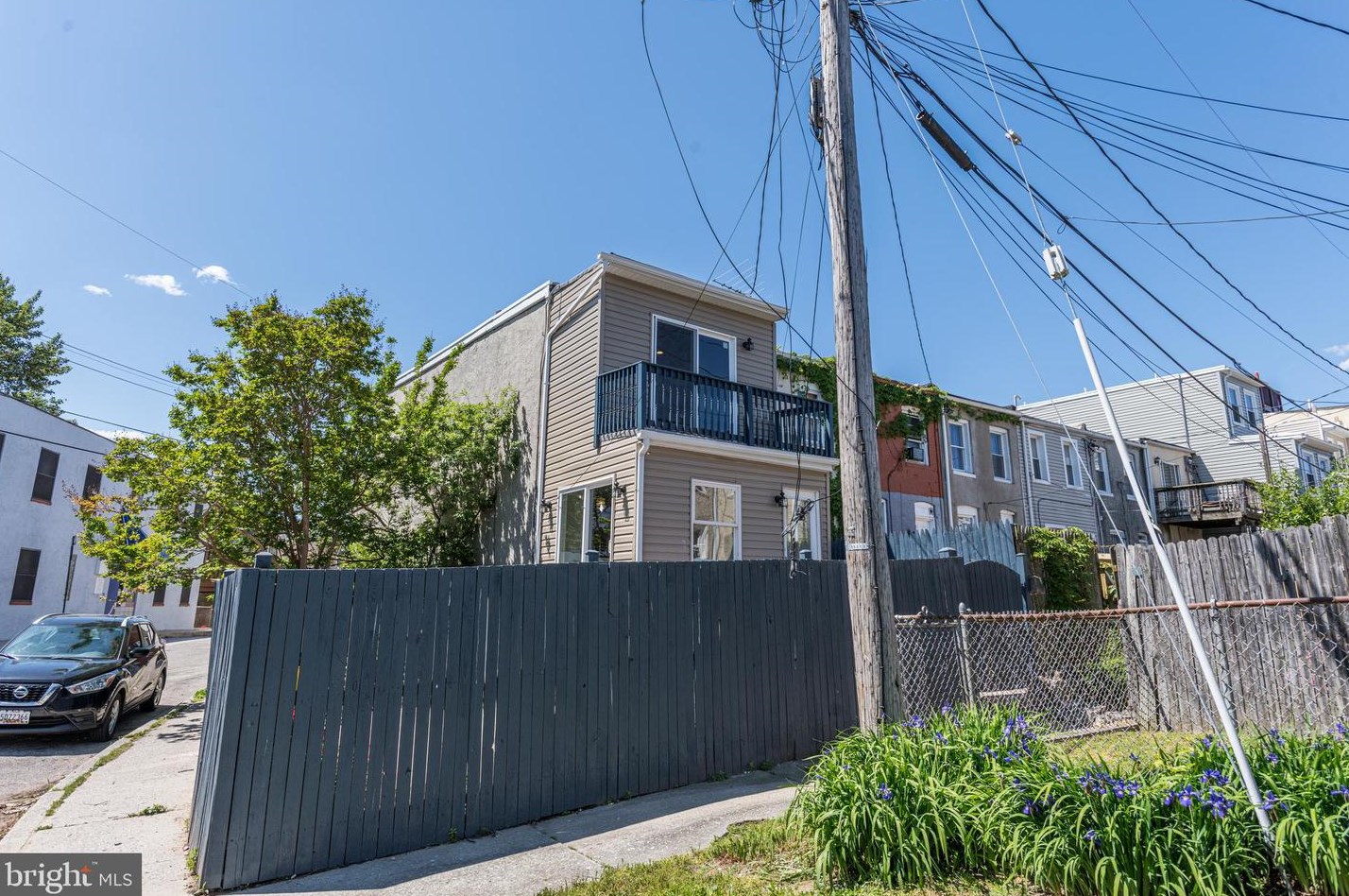 802 Mangold St, Baltimore MD  21230-2505 exterior