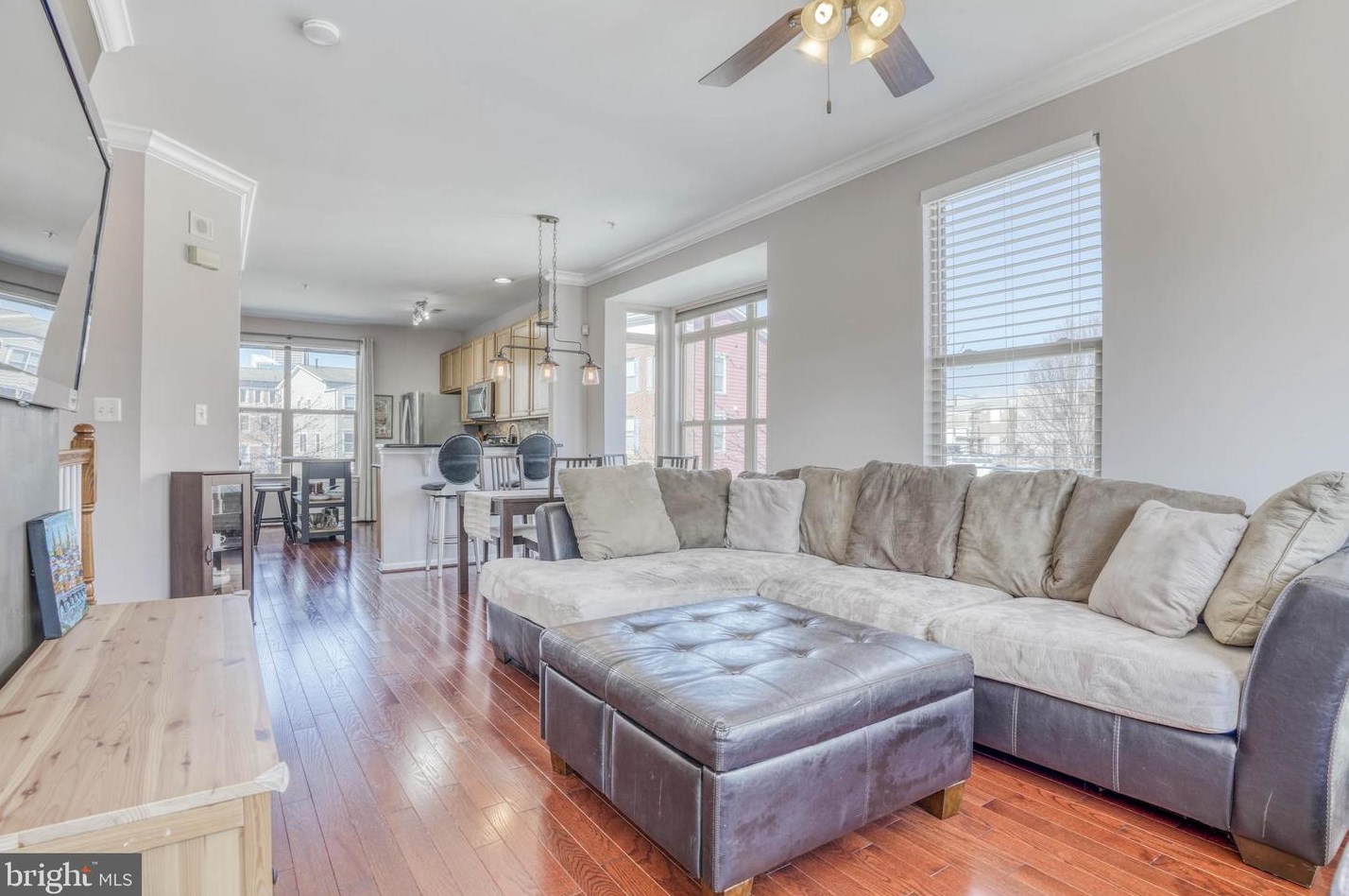 122 Lloyd St, Baltimore, MD 21202-4447