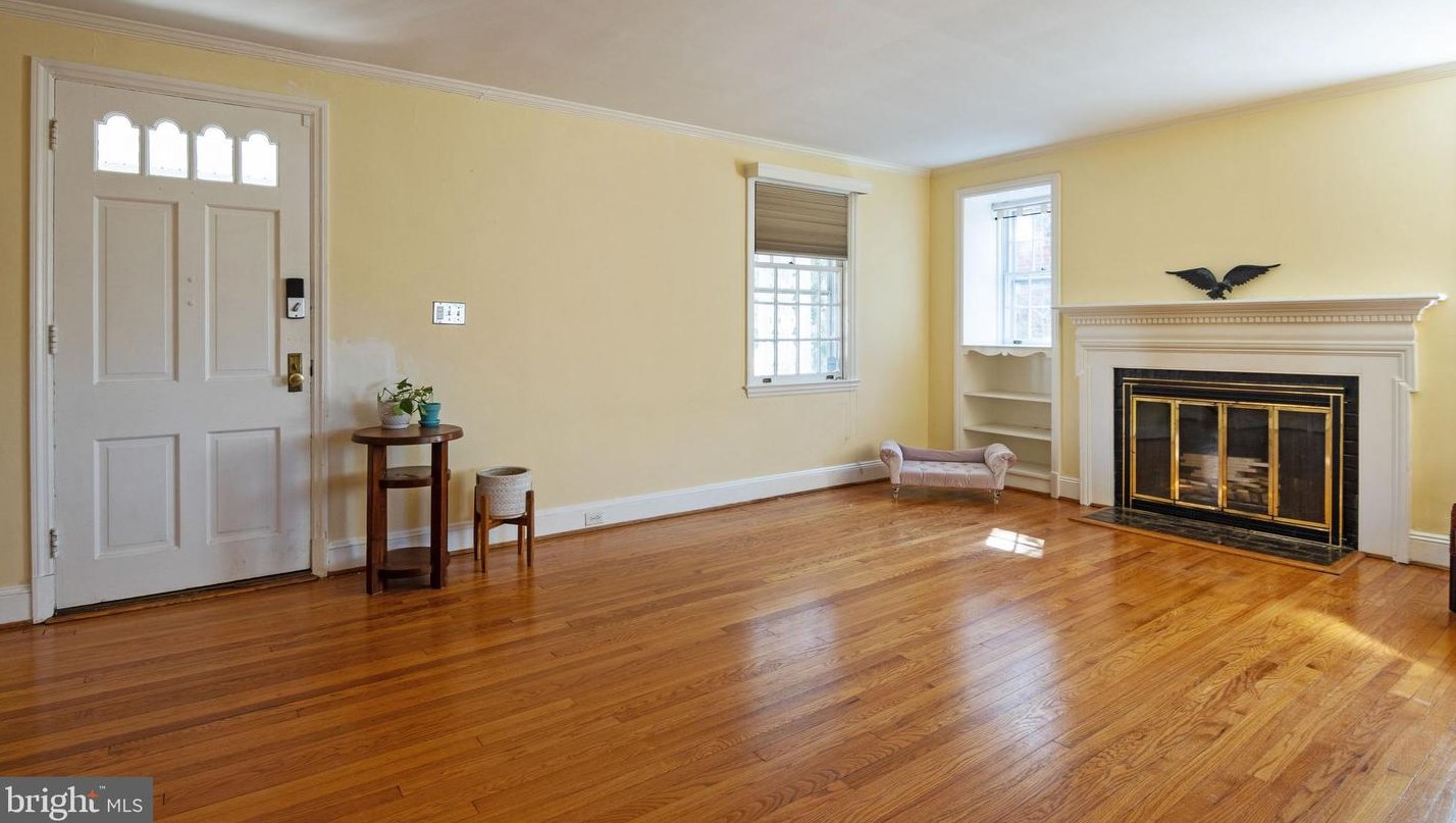 4128 Westview Rd, Baltimore, MD 21218-1455