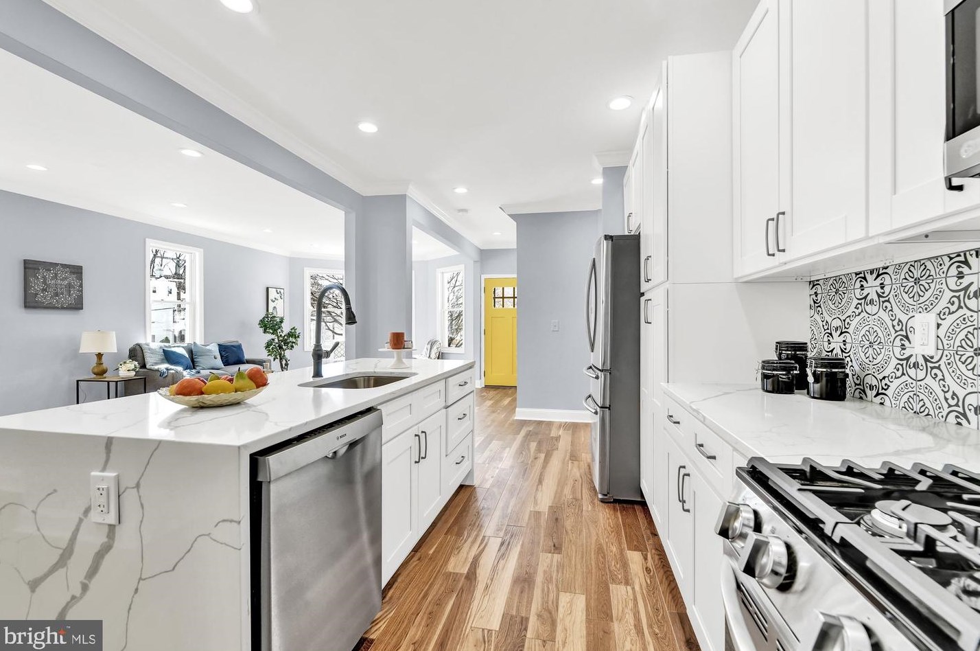 4304 Lasalle Ave, Baltimore, MD 21206-4233