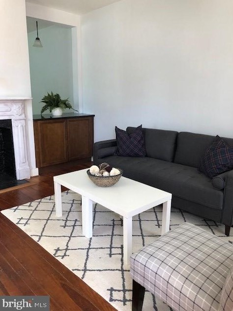 626 Berry St, Baltimore, MD 21211-2524