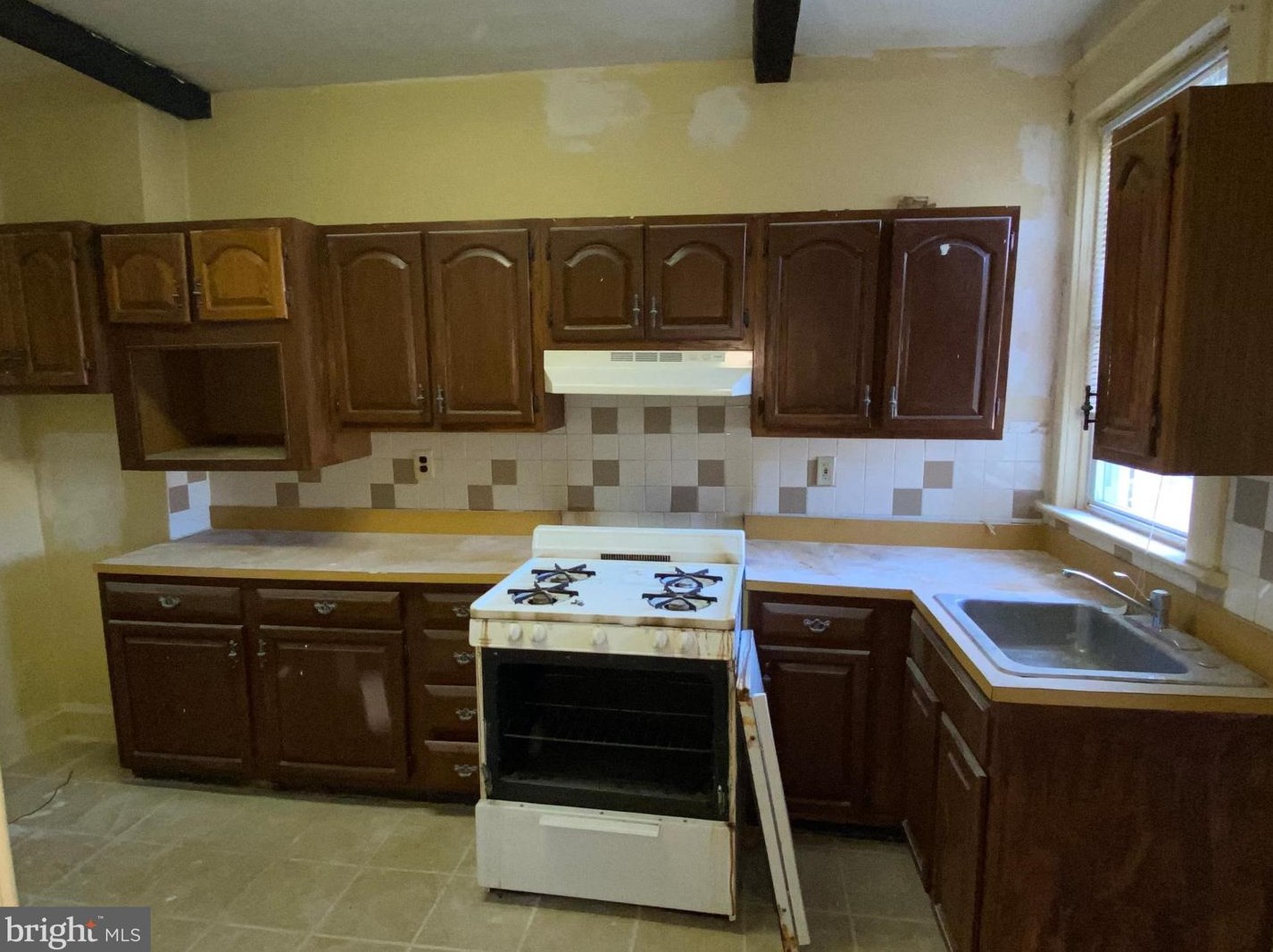 2458 Keyworth Ave, Baltimore, MD 21215-7633