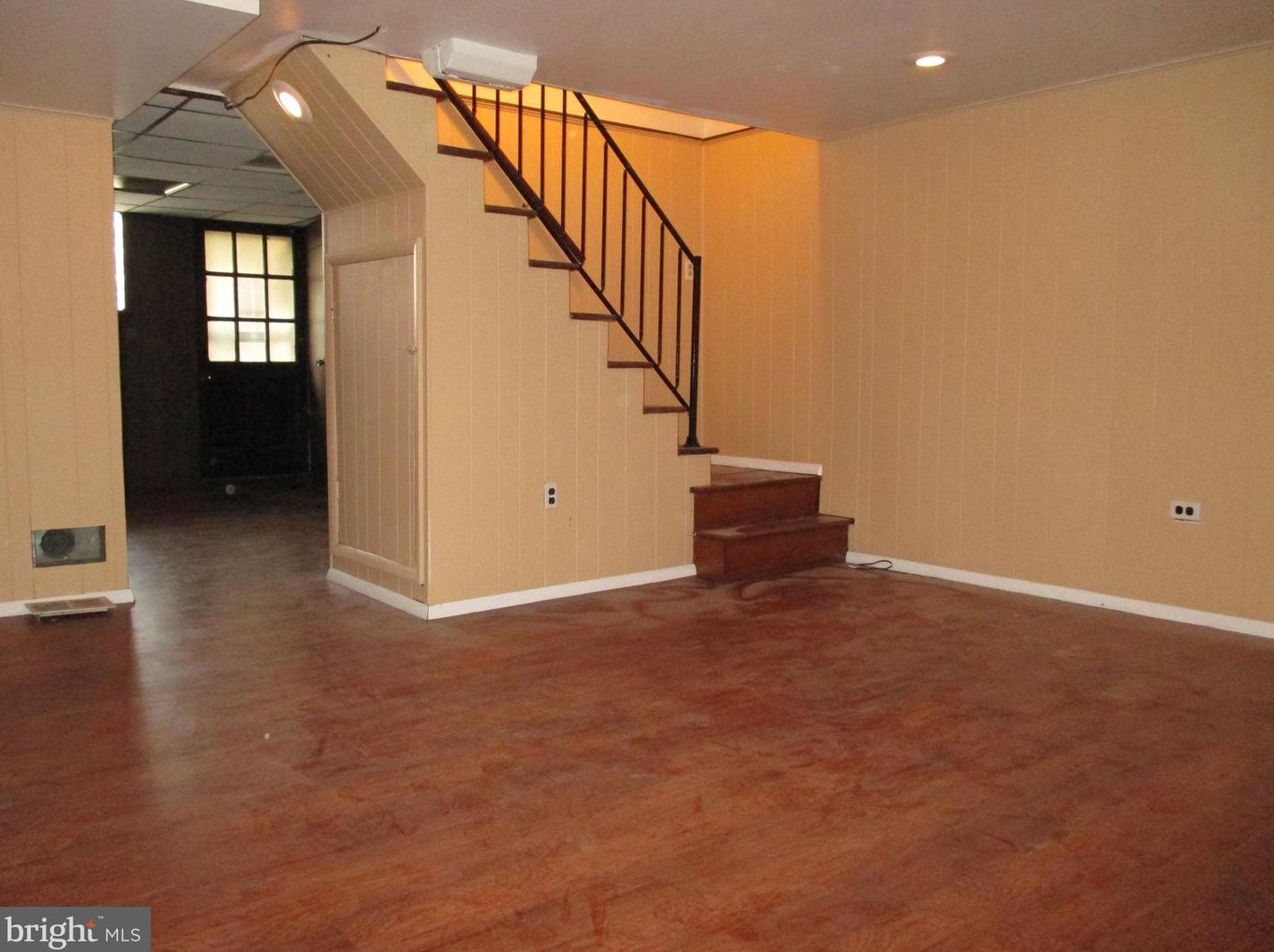 1604 S Ellamont St, Baltimore, MD 21230