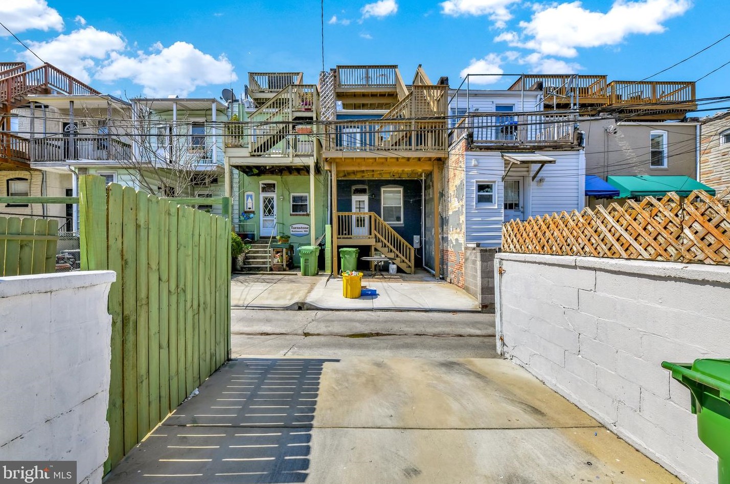 264 Robinson St, Baltimore MD  21224-4929 exterior