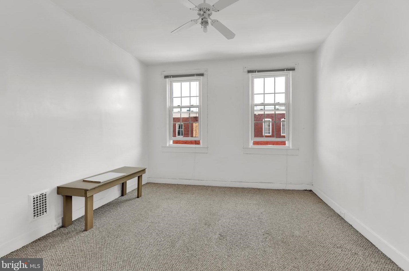 264 Robinson St, Baltimore MD  21224-4929 exterior