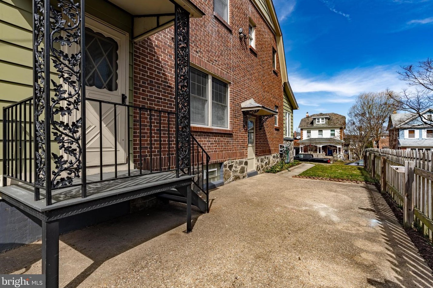 2211 Kentucky Ave, Baltimore MD 21213-1737 exterior