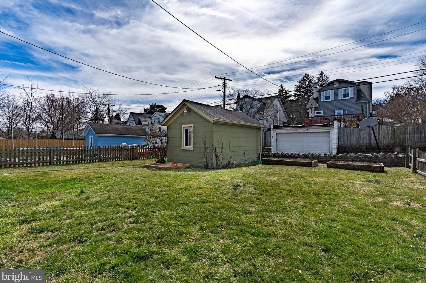 2211 Kentucky Ave, Baltimore MD 21213-1737 exterior