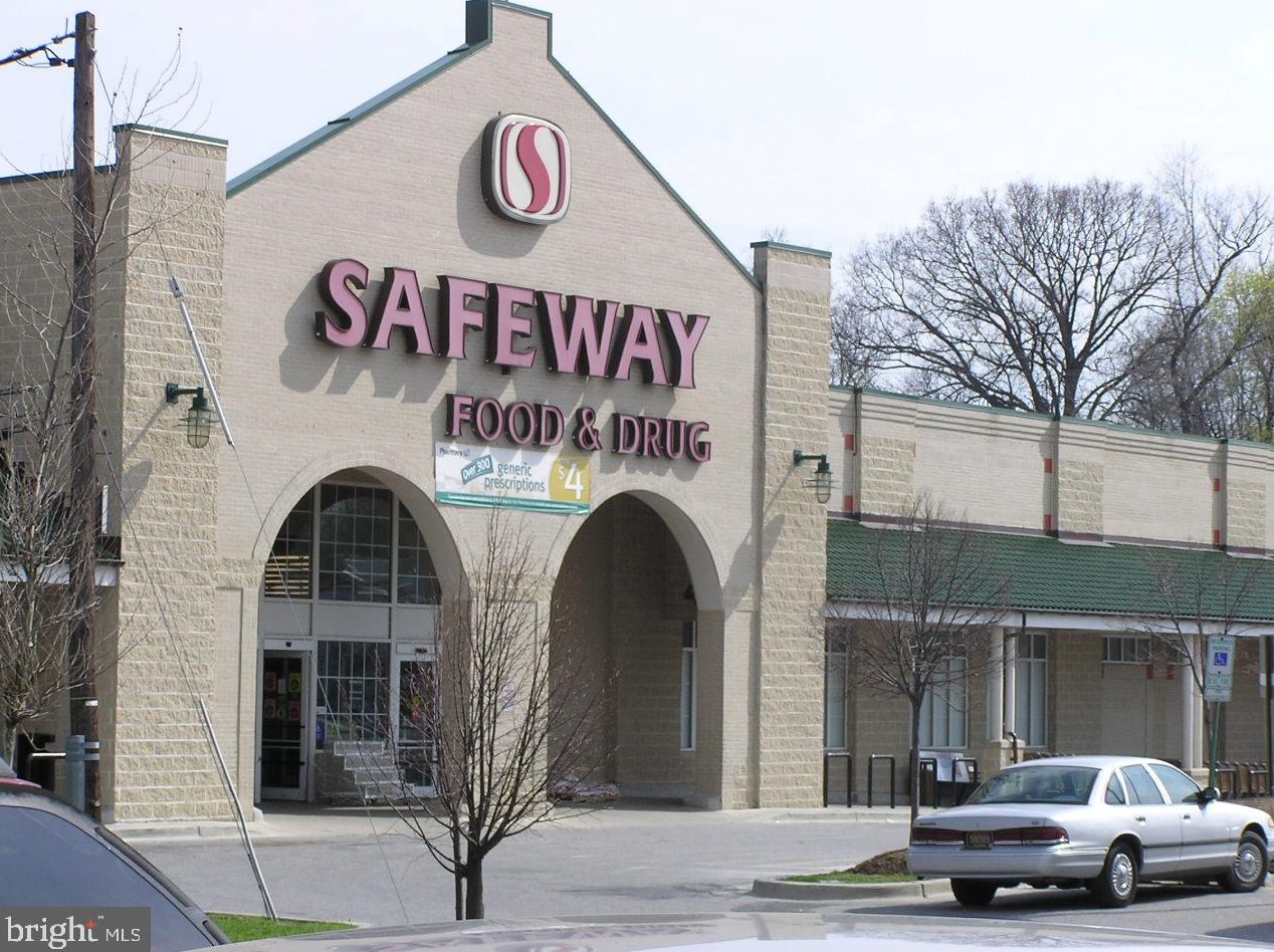 2211 Kentucky Ave, Baltimore MD 21213-1737 exterior