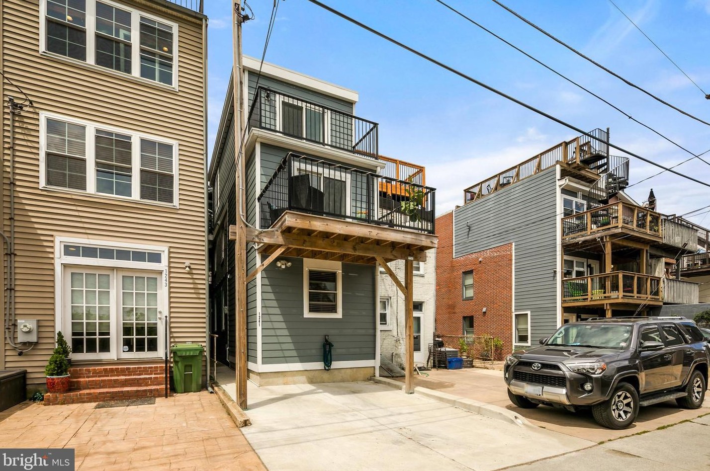 1241 Riverside Ave, Baltimore MD  21230-4334 exterior