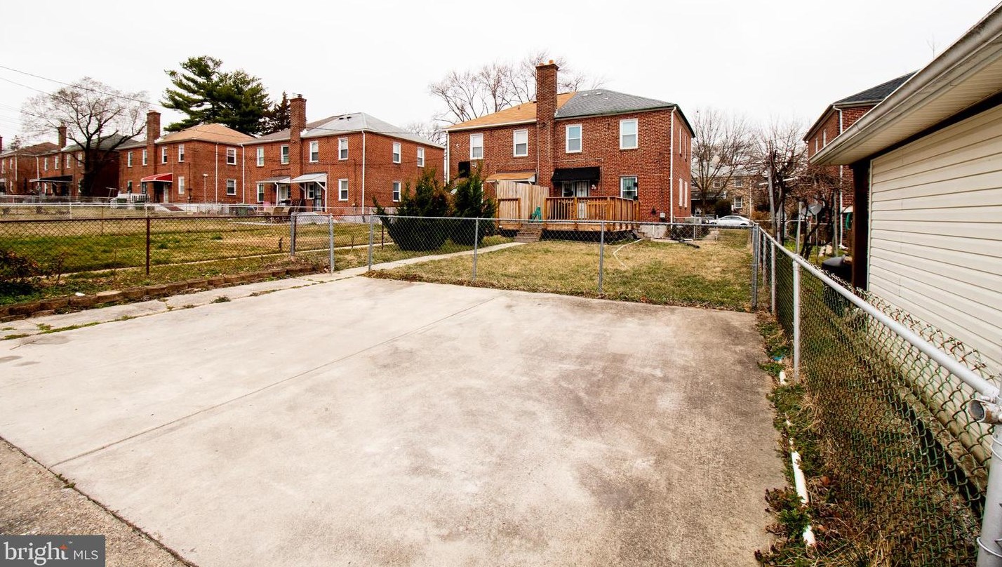 2609 Cylburn Ave, Baltimore MD  21215-5317 exterior