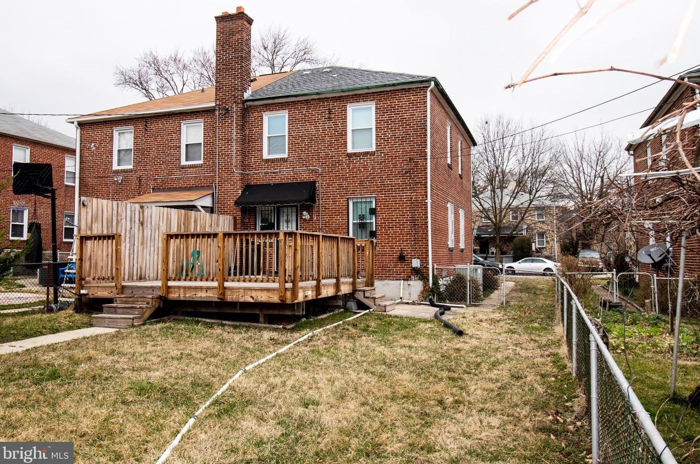 2609 Cylburn Ave, Baltimore MD  21215-5317 exterior