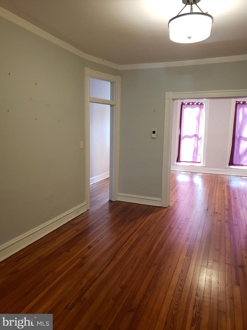 312 26th St, Baltimore, MD 21218-4702