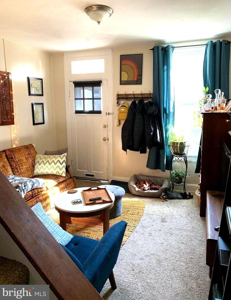 806 Berry St, Baltimore, MD 21211-2528