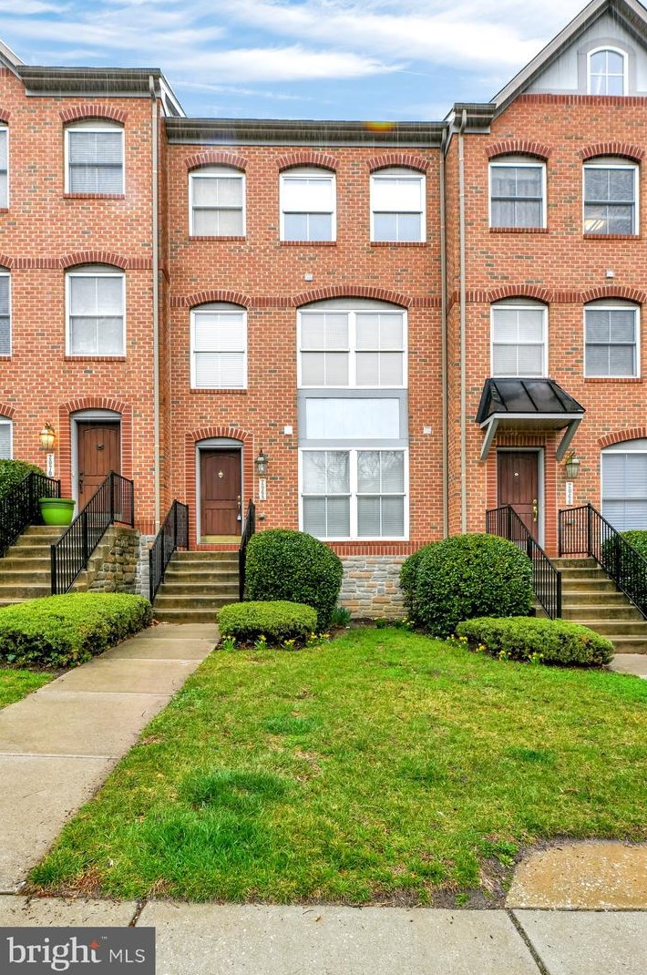 2068 Clipper Park Rd, Baltimore, MD 21211-1405