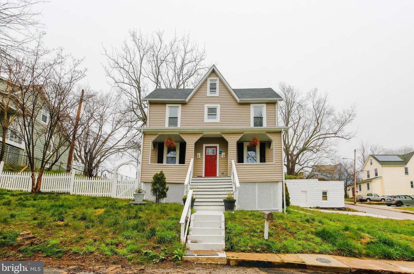 4318 Biddison Ln, Baltimore, MD 21206-5138