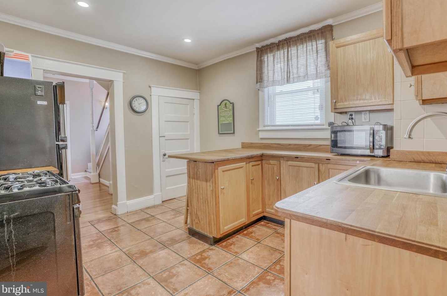 4602 Bayonne Ave, Baltimore MD 21206-2807 exterior