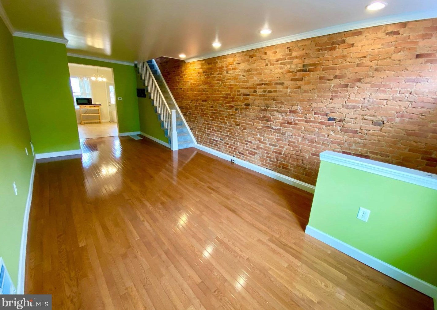 305 S Lehigh St, Baltimore, MD 21224