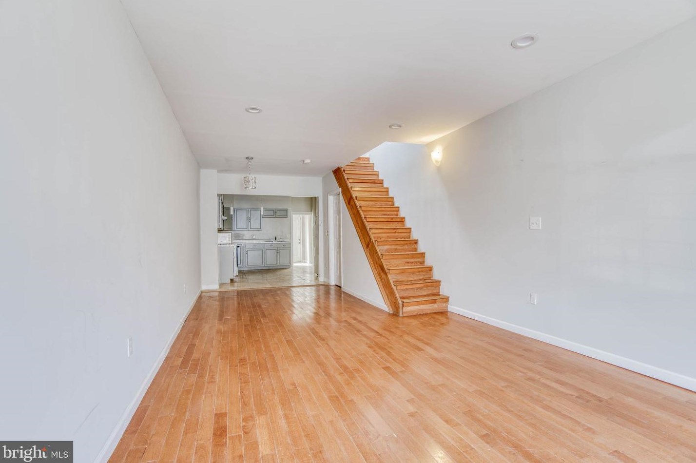 2118 Eagle St, Baltimore, MD 21223