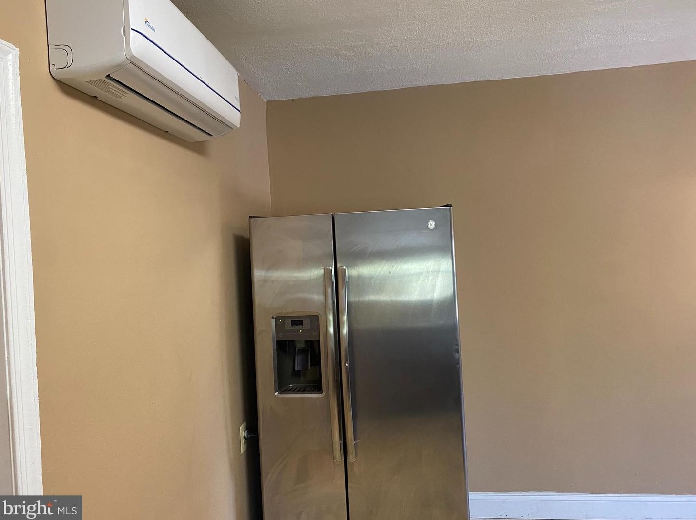 6704 Gary Ave, Baltimore MD  21222-1020 exterior