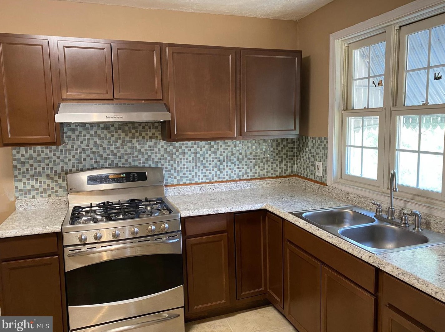 6704 Gary Ave, Baltimore MD  21222-1020 exterior