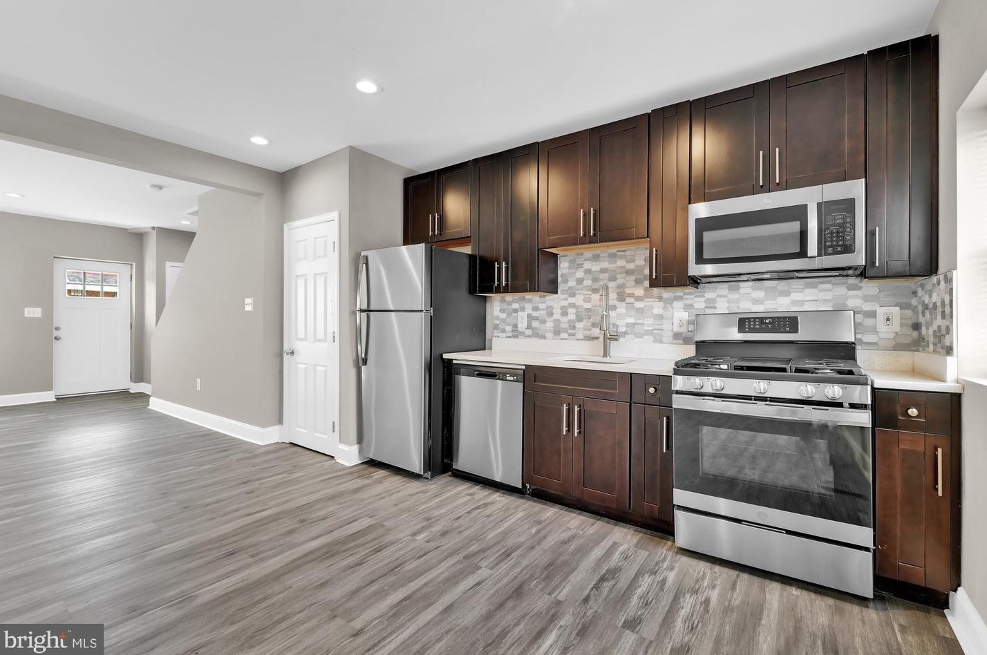 116 Kossuth St, Baltimore MD  21229-3753 exterior