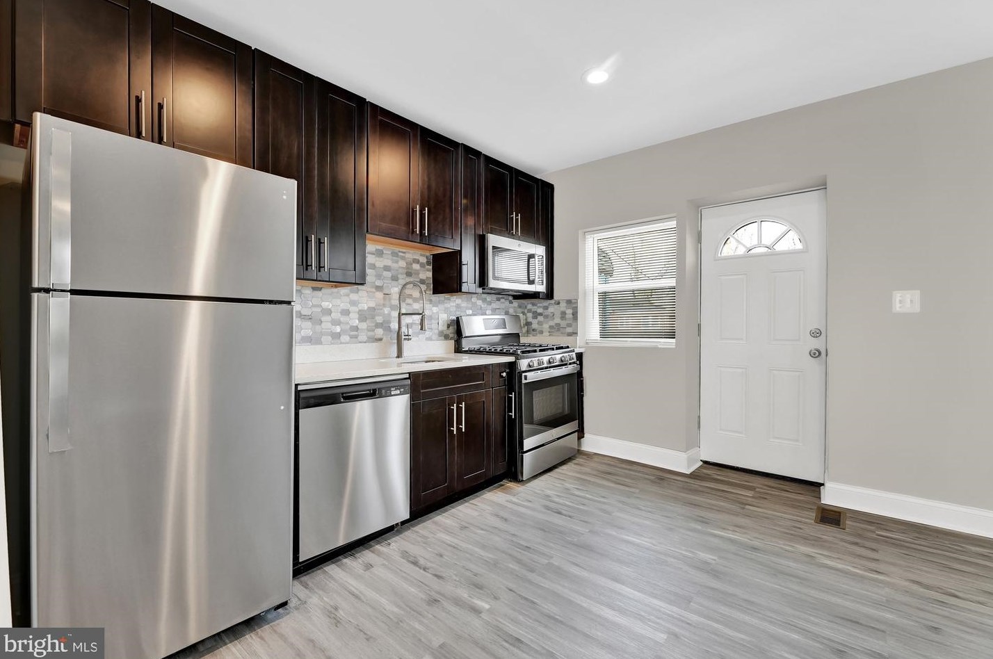 116 Kossuth St, Baltimore MD  21229-3753 exterior