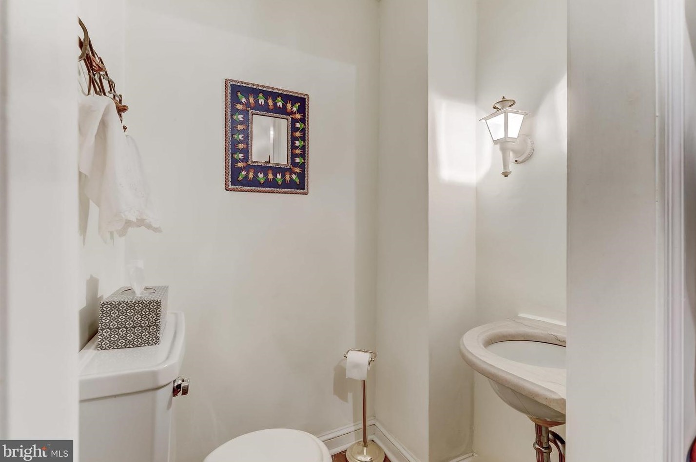 1423 Park Ave, Baltimore MD 21201-3612 exterior