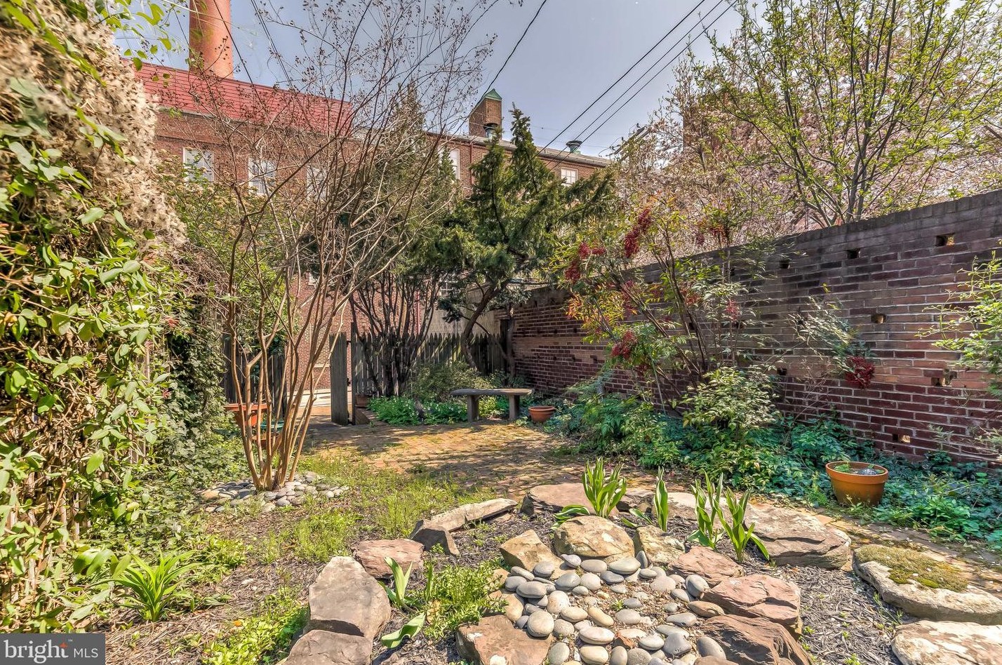 1423 Park Ave, Baltimore MD 21201-3612 exterior