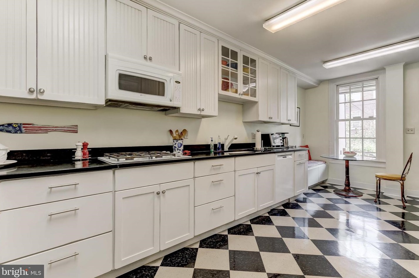 1423 Park Ave, Baltimore MD 21201-3612 exterior