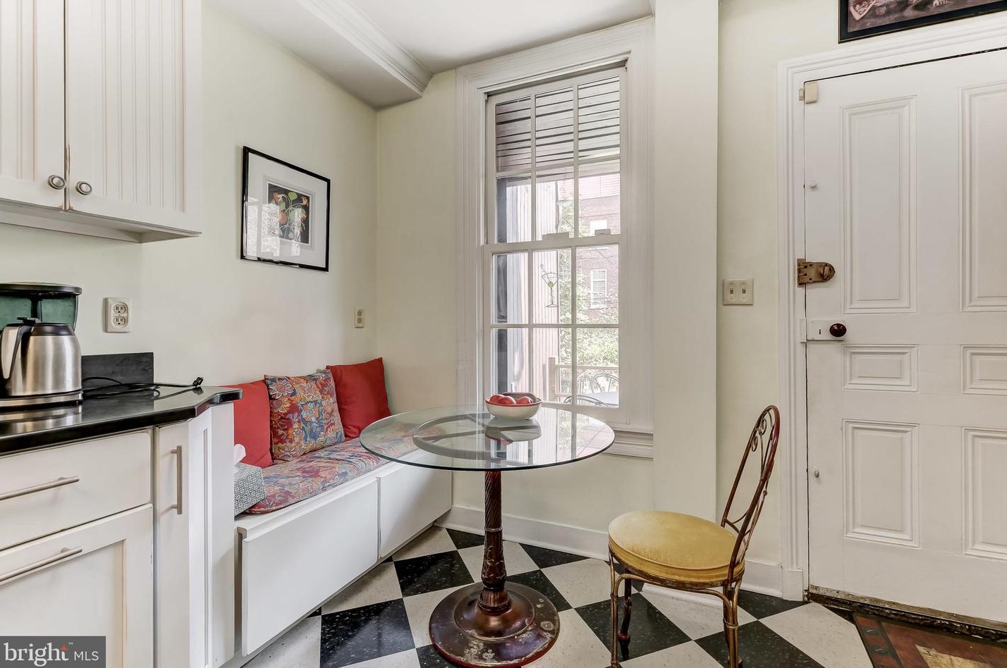 1423 Park Ave, Baltimore MD 21201-3612 exterior