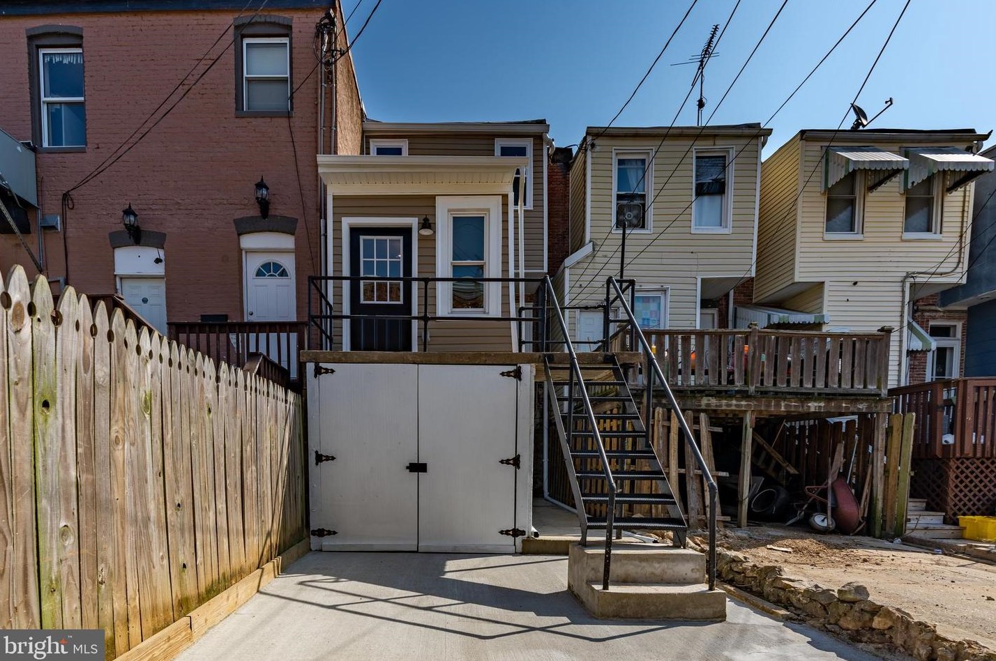 4030 Falls Rd, Baltimore MD  21211-1740 exterior