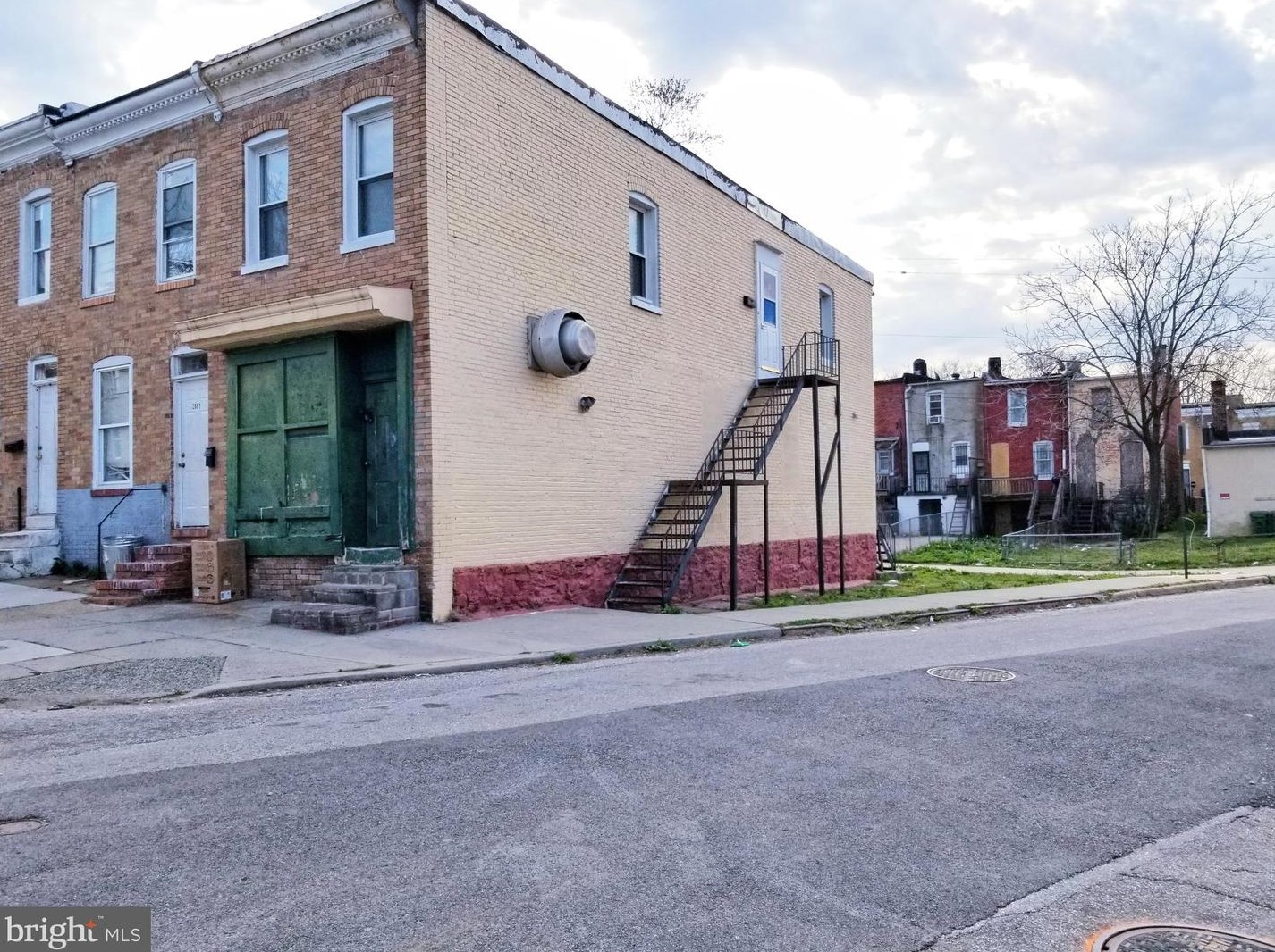 2663 Lehman St, Baltimore, MD 21223-2810