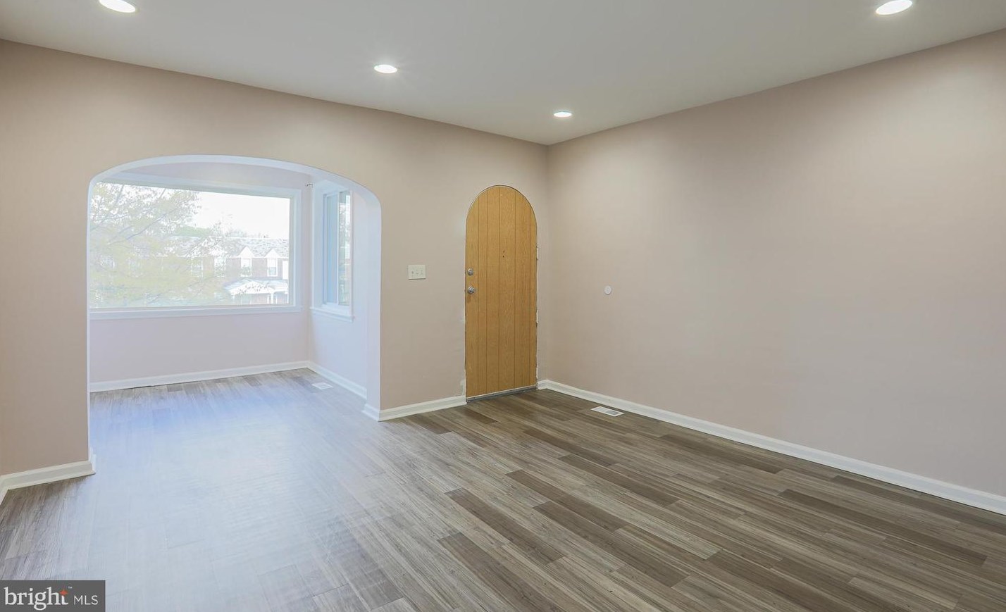 5116 Harford Rd, Baltimore, MD 21214-2923