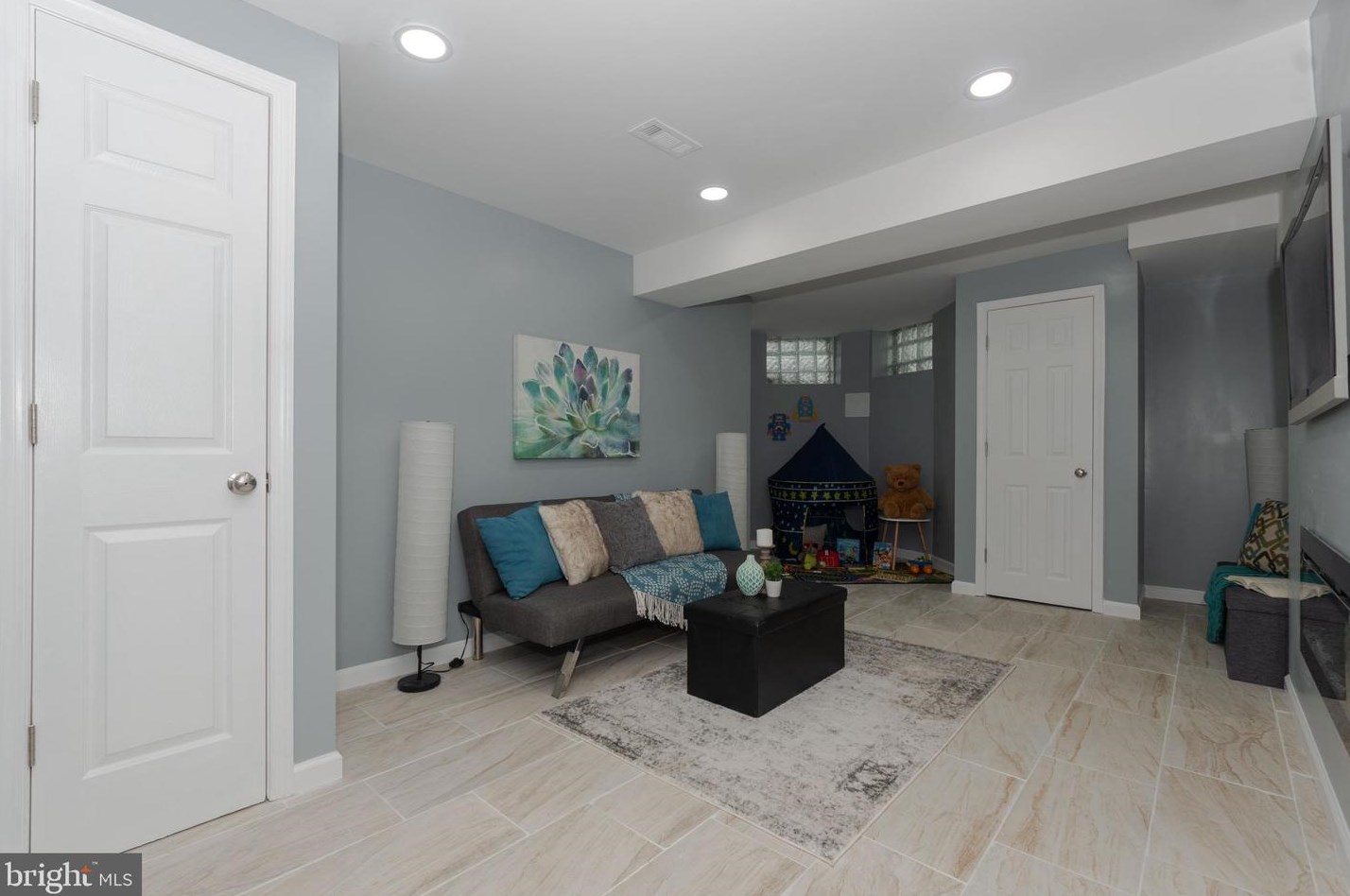 2225 Madison St, Baltimore MD  21205-2330 exterior