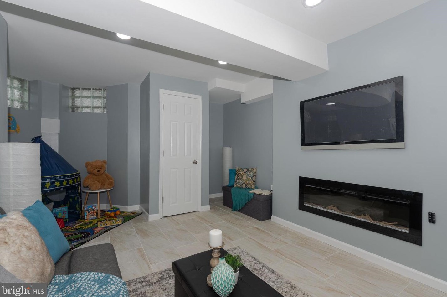 2225 Madison St, Baltimore MD  21205-2330 exterior