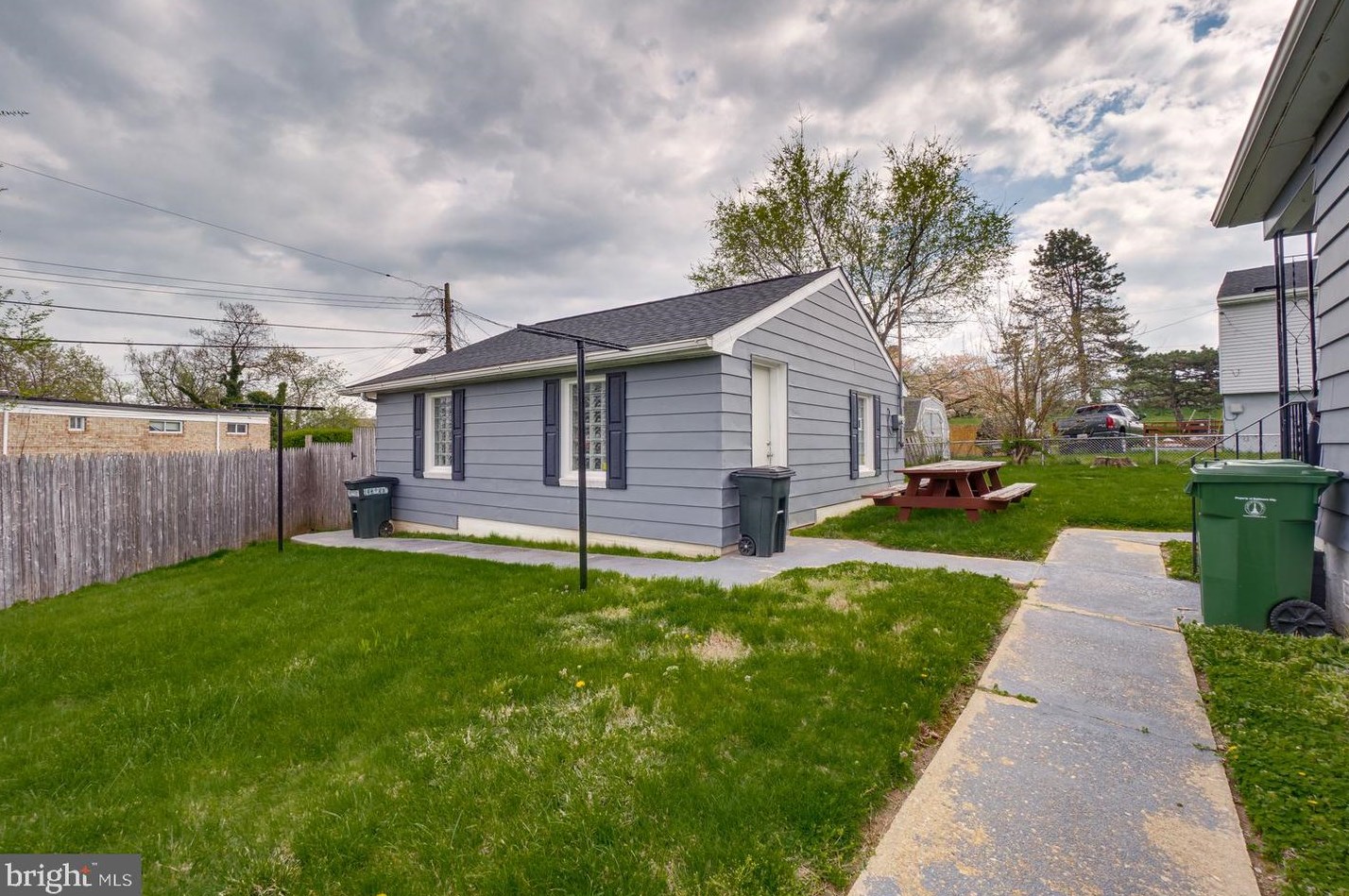 3937 Inner Cir, Baltimore MD  21225-2253 exterior