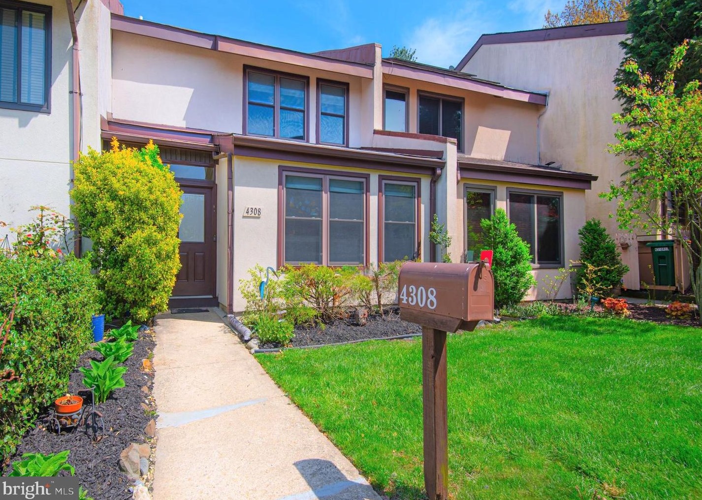 4308 Roland Spring Dr, Baltimore, MD 21210-2755