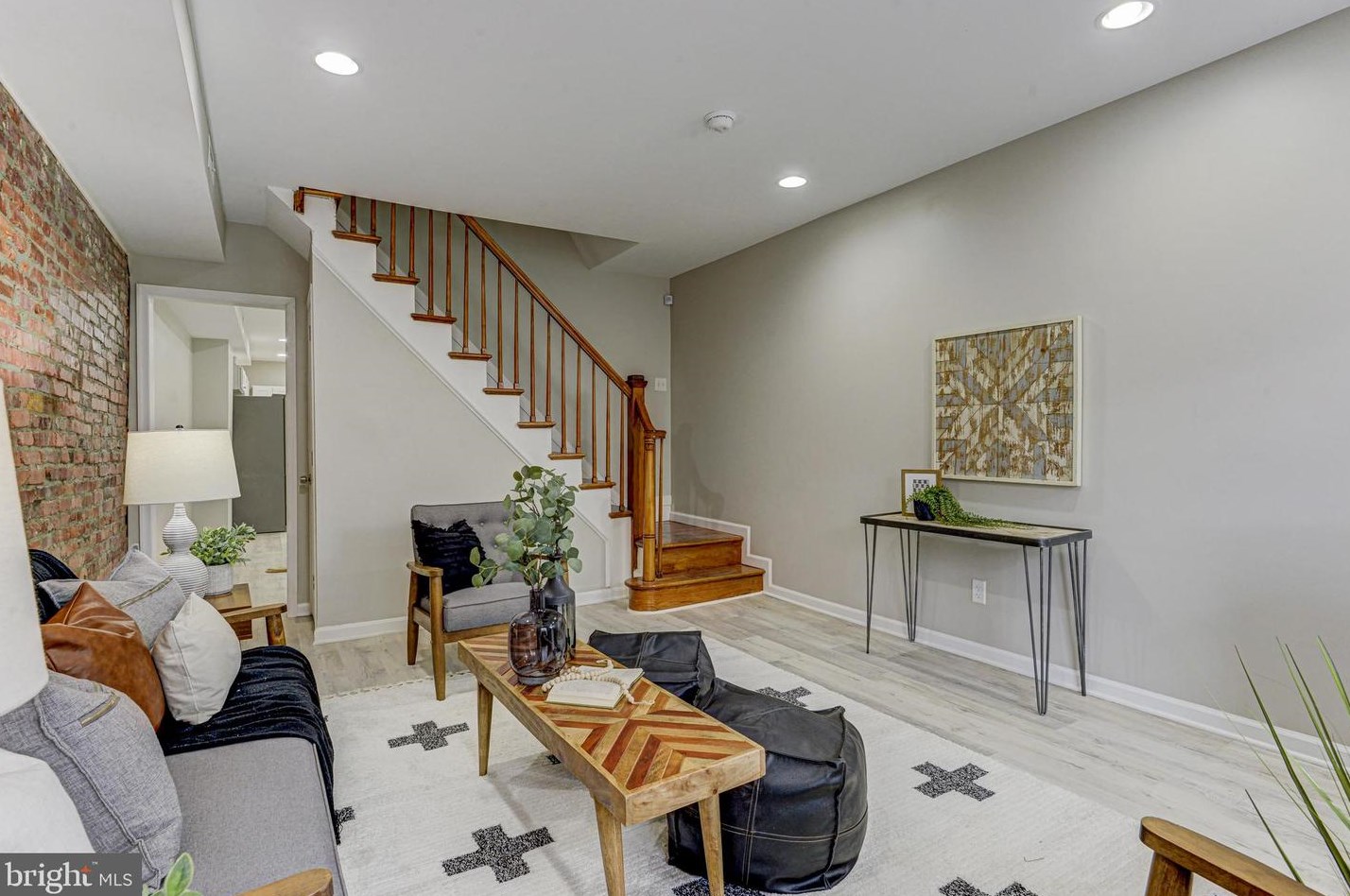 2511 Madison St, Baltimore MD  21205-1729 exterior