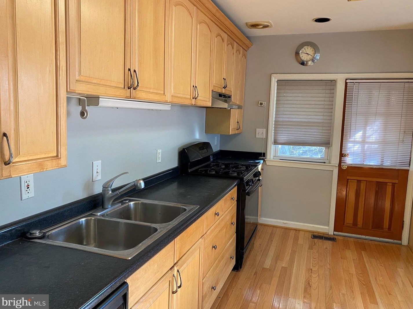 3205 Labyrinth Rd, Baltimore MD  21208-5614 exterior