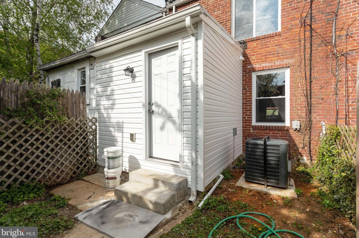 3203 Kentucky Ave, Baltimore MD  21213-1736 exterior