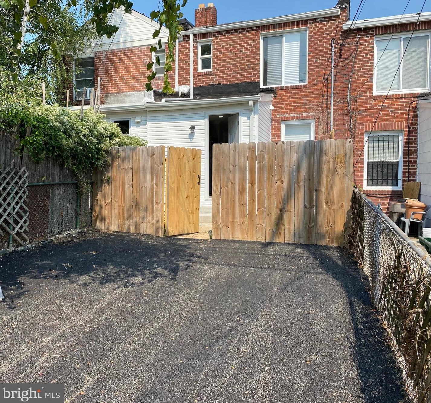 3203 Kentucky Ave, Baltimore MD  21213-1736 exterior