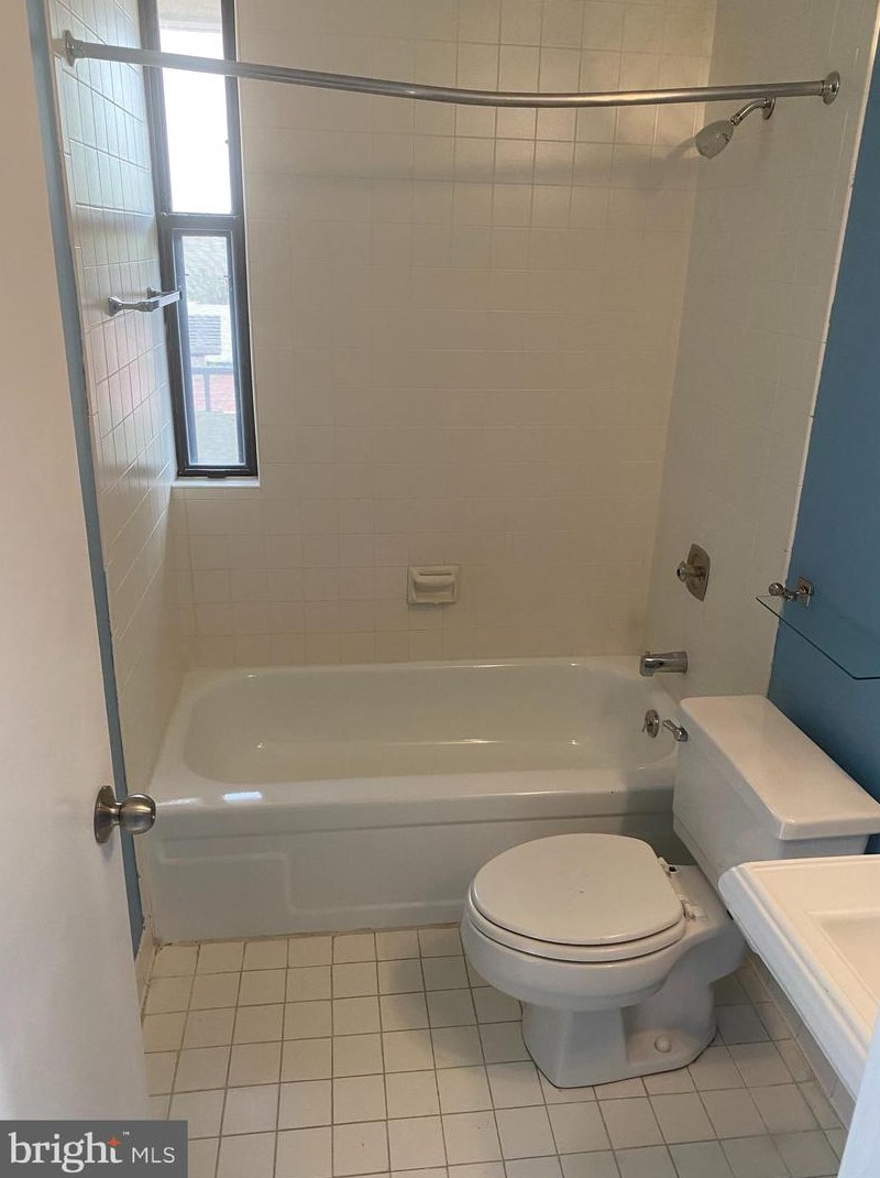 2201 Clove Ter, Baltimore, MD 21209-4632