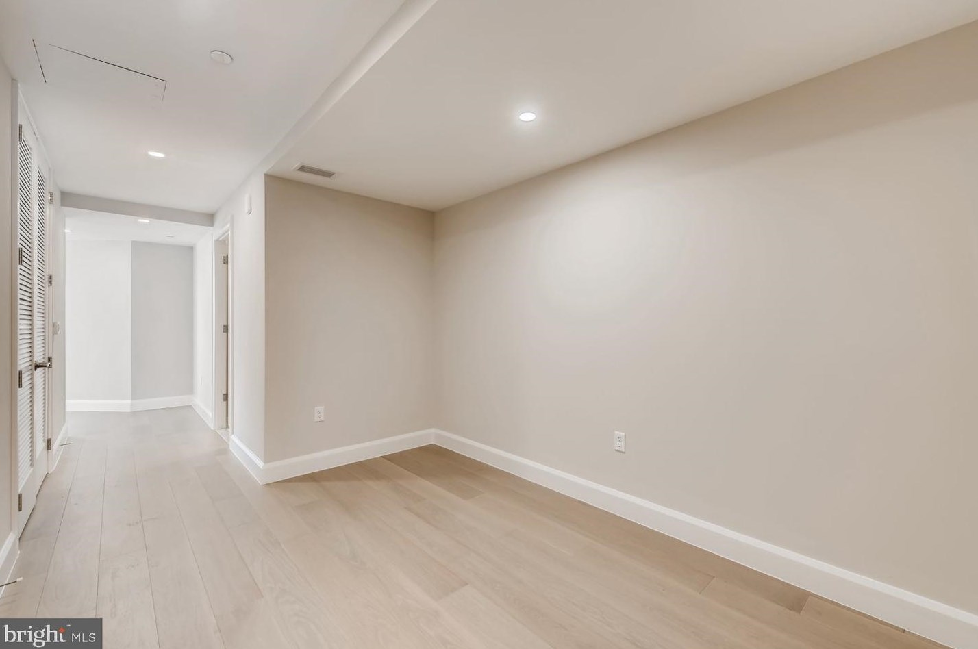 1330 Lancaster St #1202, Baltimore, MD 21231