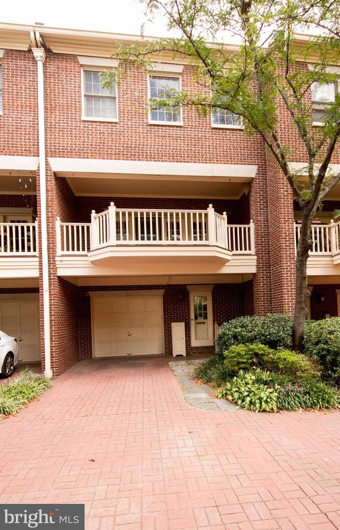 922 Fell St, Baltimore MD  21231-3504 exterior